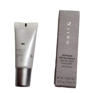 Mally Beauty's Ultimate Performance See‎ the Light Concealer in the shade "Rich